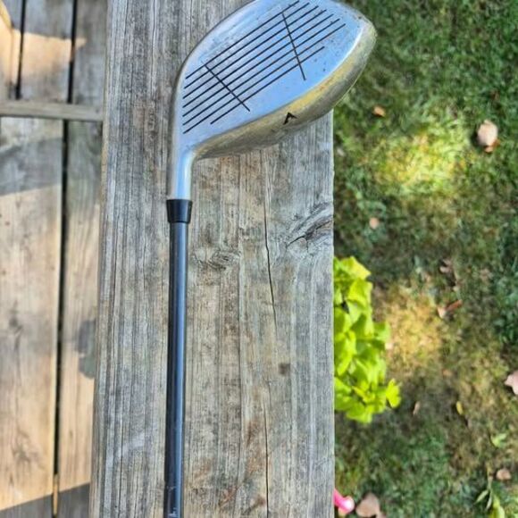 Knight Intercept Driver 10.5° Loft - Graphite Shaft Intermediate Flex - RH - 44" - Picture 2 of 7